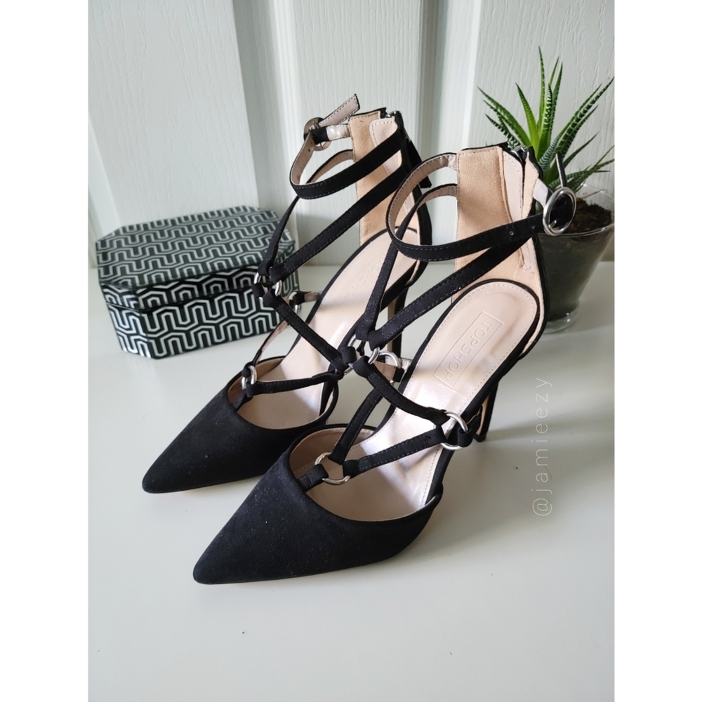 Topshop | NWOT "Mara" Ring Strap Court Heels
